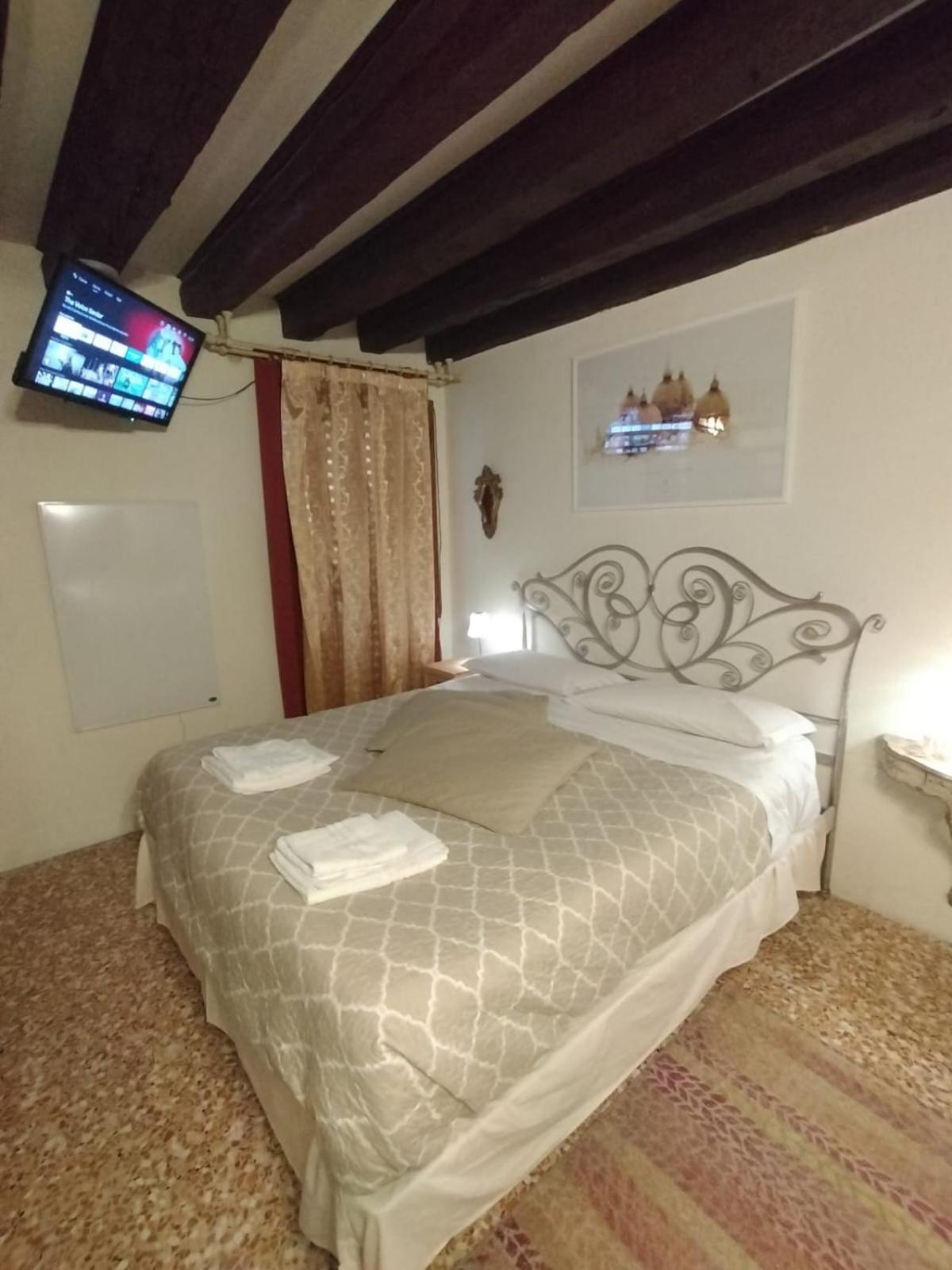 Historical Flat In Cannaregio, Venezia Bagian luar foto
